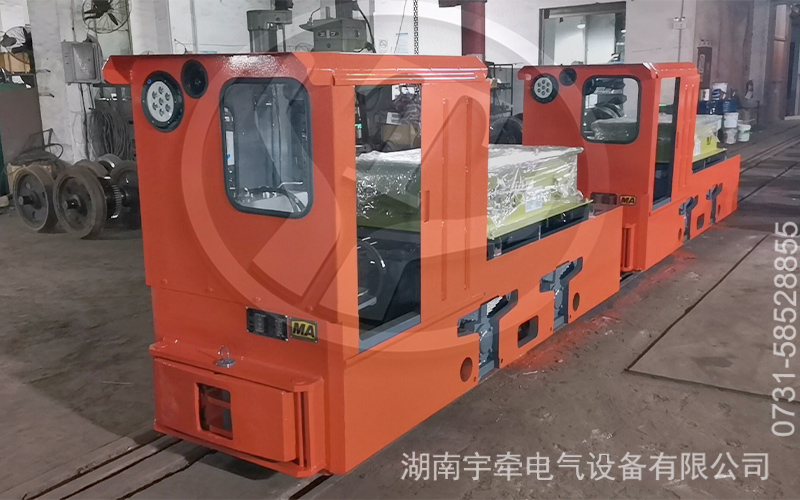 降本增效看得見(jiàn)！2套5噸鋰電池井下電機(jī)車(chē)發(fā)往金礦